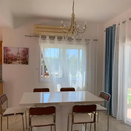 In Ayia Thekla 3 Villa